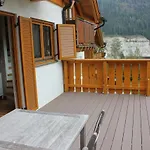 Haus Ahornweg 巴德小基希海姆